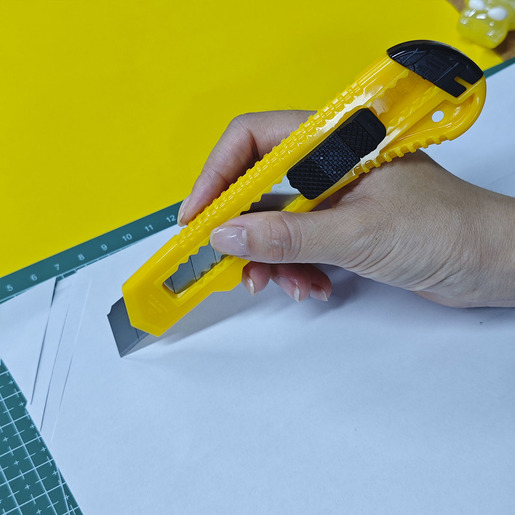 Plus Office 040052 - Cuter, 135 mm, colore: giallo | Leroy Merlin Plus Office 040052 - Cuter, 135 mm, colore: giallo | Leroy Merlin